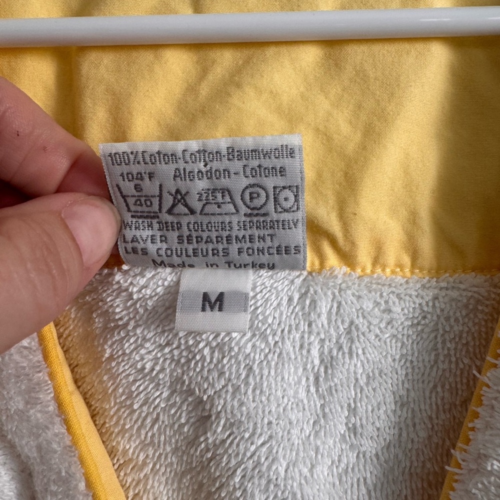 Yves Delorme Paris White Robe with Yellow Trim and Floral Embroidery Sz Med - Picture 8 of 9